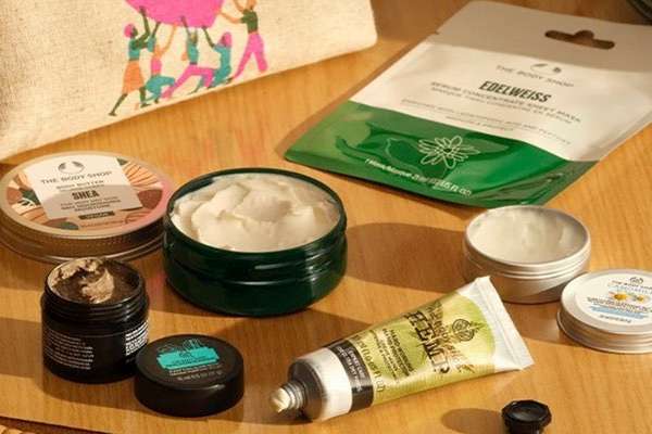 The Body Shop: gratis bestseller pouch bij aankoop vanaf â¬50